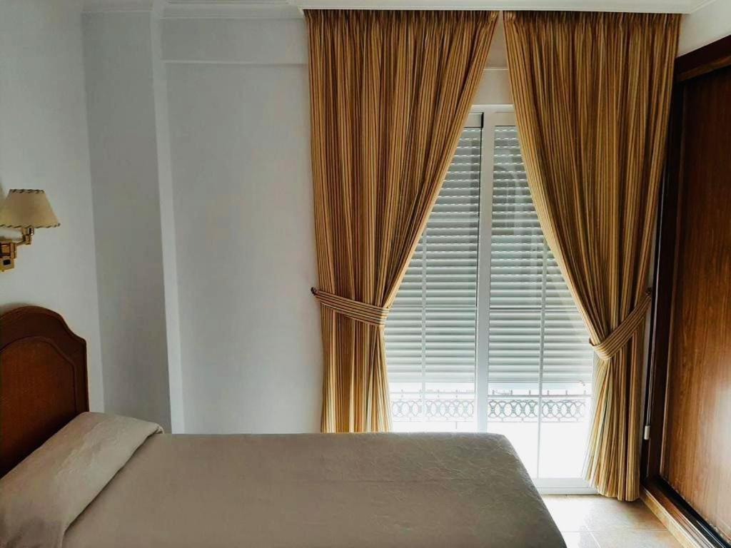 Apartamentos Balcon de Carabeo Nerja Bagian luar foto