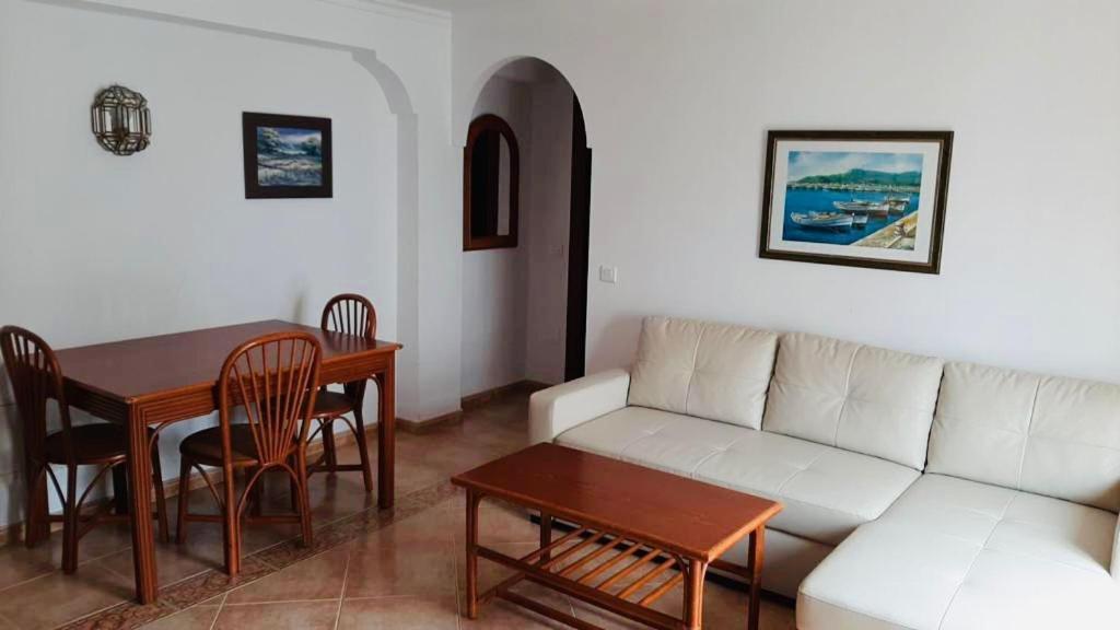 Apartamentos Balcon de Carabeo Nerja Bagian luar foto